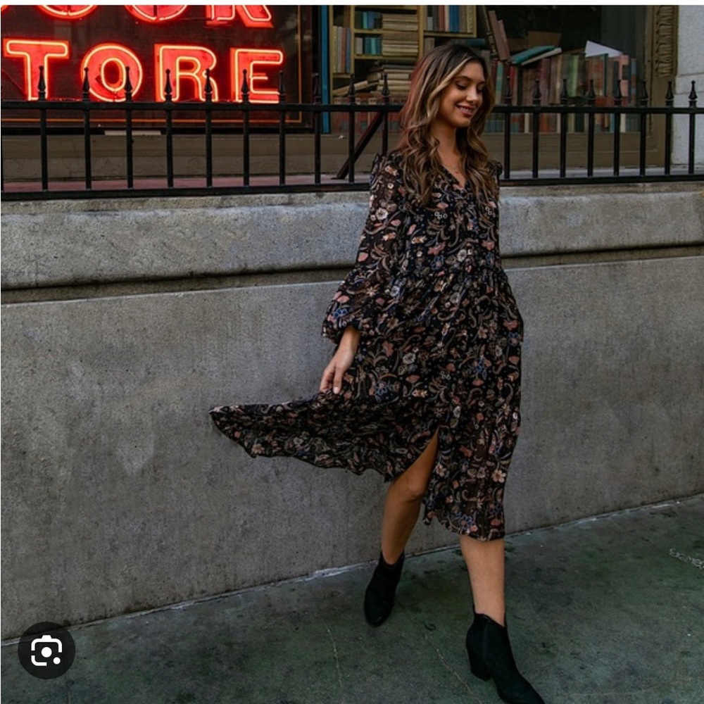 Excellent condition - Mink Pink midi dress